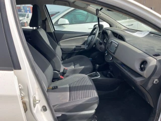 TOYOTA YARIS HYBRID Yaris 100h France Business 5p // 2 PLACES - SEATS