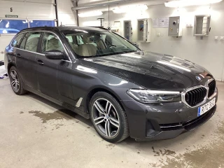 BMW 5-serie 530e Touring 292hk Läder Rattvärme