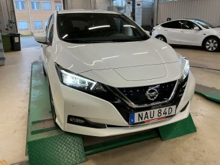 NISSAN LEAF 150hk N-Connecta 360 Kamera Värmare Rattvärme