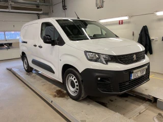 PEUGEOT Partner Utökad Last 1.5 BlueHDi 102hk L2H1 Drag Inredning Värmare