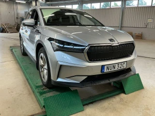 SKODA Enyaq iV80 204hk Drag