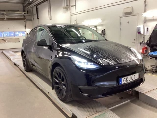TESLA MODEL Y Long Range AWD 514hk