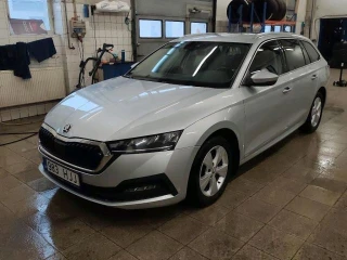 SKODA OCTAVIA COMBI 1.0 TSI MHEV A MBITION 7DSG 81KW
