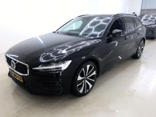 VOLVO V60 B3 Automaat Essential 5d