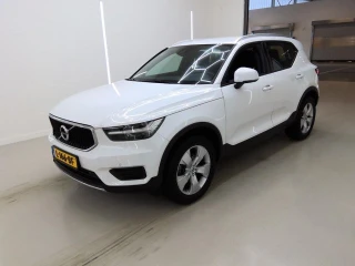 VOLVO XC40 T2 automaat Momentum 5d