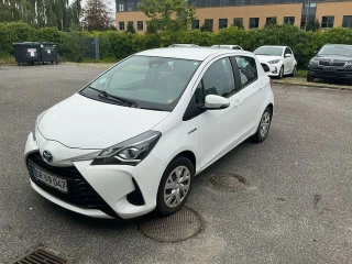 TOYOTA Yaris 1.5 VVT-i Hybrid e-CVT H2 FA!