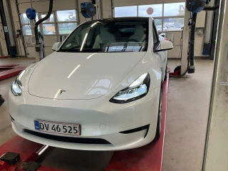 TESLA MODEL Y BEV RWD UA!