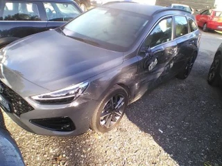 HYUNDAI I30 1.5 T-Gdi 7dct 48v 140km Smart