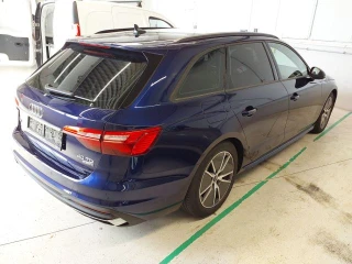 AUDI A4 2.0 40 TDI S TRONICQUATTRO AVANT