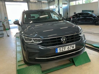 VOLKSWAGEN TIGUAN 1.5 TSI 150hk DSG Drag ** NO WINTER WHEELS