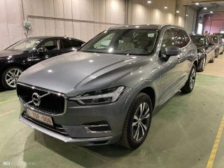 VOLVO XC60 - 2017 2.0 T8 TE AWD PHEV Momentum Pro Gear. STOCK