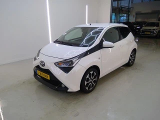 TOYOTA Aygo 1.0 VVT-i x-joy x-shift 5d