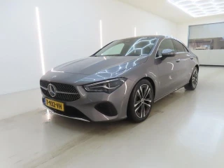 MERCEDES-BENZ CLA 180 DCT Luxury Line 4d