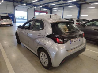 TOYOTA YARIS HYBRID Yaris 116h Dynamic Business 5p + Programme Beyond Zero Academy