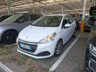 Peugeot 208 AFFAIRE societe