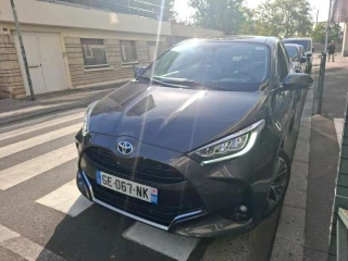 Toyota YARIS HYBRIDE