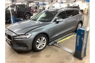 Volvo V60 B4 DIESEL MOMENTUM ADVANCED SE P-SUPPORT 197HP