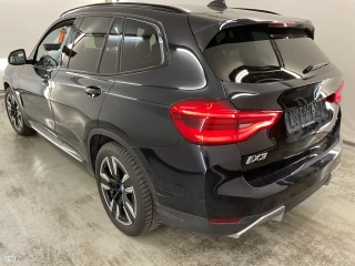 BMW IX3 80KWH AUTO