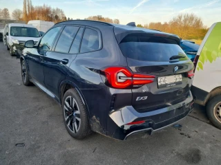 BMW IX3 80KWH AUTO