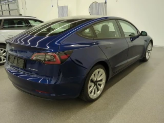 Tesla Model 3 Long-Range Dual Motor 4WD