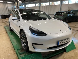 Tesla Model 3 Standard Range RWD