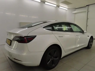 Tesla Model 3 Standard Range Plus RWD