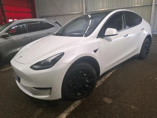Tesla Y Model Long Range AWD