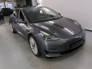 Tesla Model 3 Long-Range Dual Motor 4WD