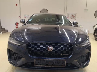 Jaguar XE 2.0 T AWD