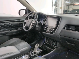 MITSUBISHI OUTLANDER - 2019 2.4i 4WD PHEV Business Edition SDA-NAV