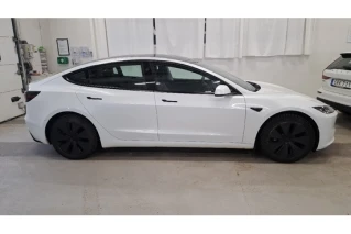Tesla Model 3 Long-Range Dual Motor 4WD