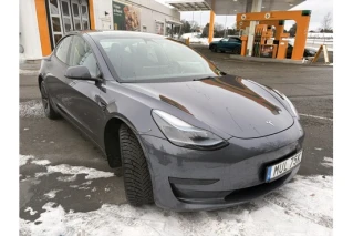 Tesla Model 3 Standard Range Plus RWD