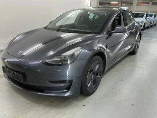 Tesla Model 3 Standard Range Plus RWD