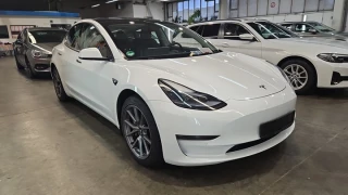 Tesla Model 3 Standard Range Plus RWD