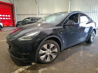 Tesla Y Model Long Range AWD