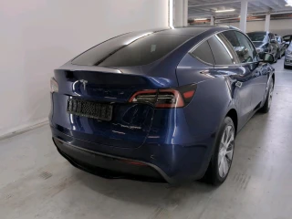 Tesla Y Model Long Range AWD