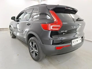Volvo XC40 1.5 T2 R-DESIGN