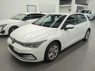 Volkswagen Golf 1.0 ETSI DSG