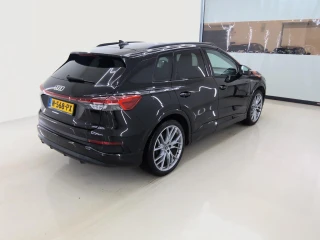 AUDI Q4