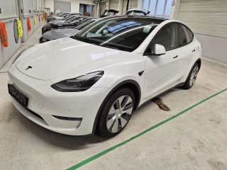 Tesla Y