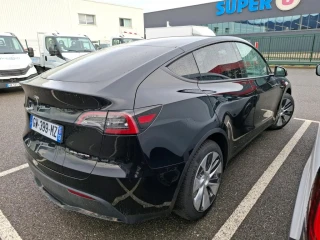 Tesla Y Model Long Range AWD