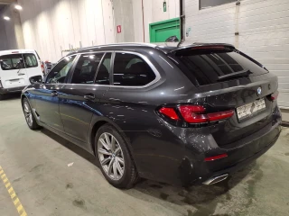 BMW Series 5 520 dA MHD