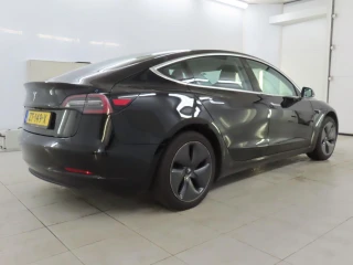 Tesla Model 3 Standard Range Plus RWD