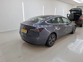 Tesla Model 3 Standard Range Plus RWD