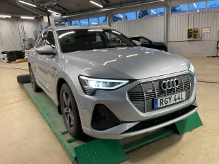 Audi E-Tron 55 quattro 408hk S Line