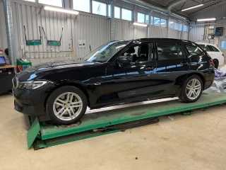BMW Series 3 330e xDrive 292hk Sport Line