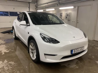 Tesla Y Model Long Range AWD