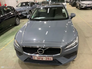 Volvo V60 2.0 B3 MHEV MOMENTUM PRO DCT