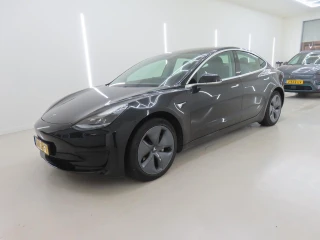Tesla Model 3 Standard Range Plus RWD