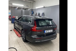 Volvo V60 RECHARGE T6 AWD CORE EDITION 350HP